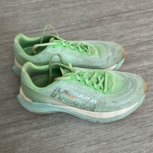 Women’s Hoka Mach X. Size 8.